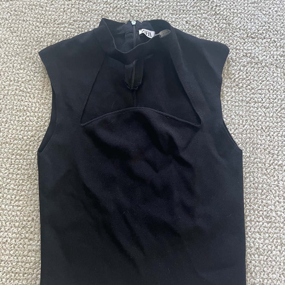 Black Sleeveless Top